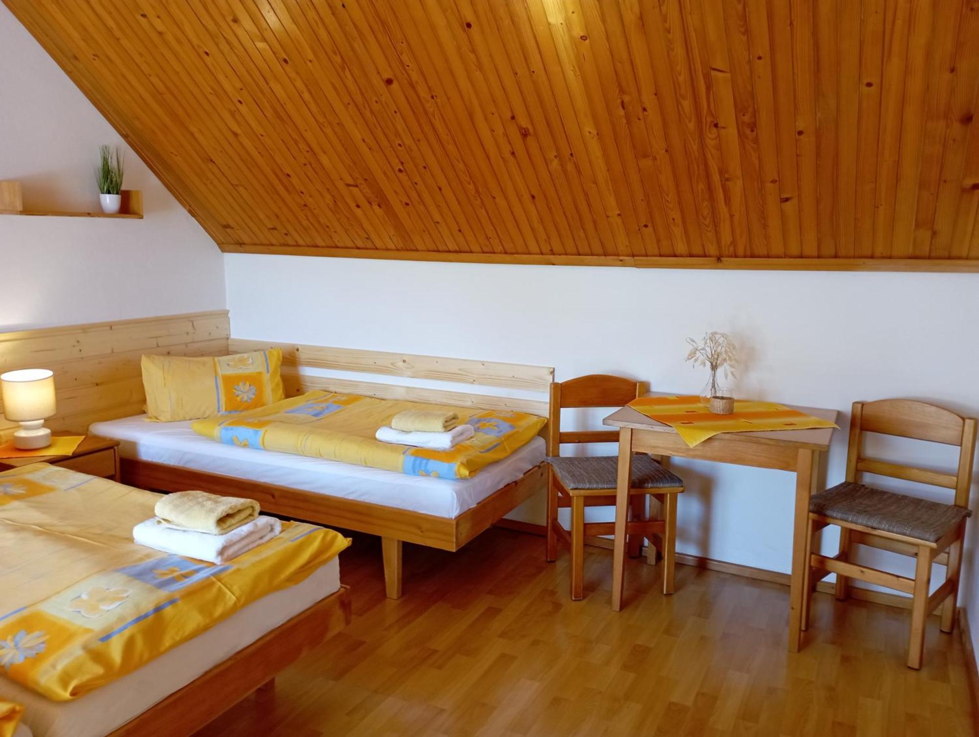 זוברץ Apartments Lubka מראה חיצוני תמונה