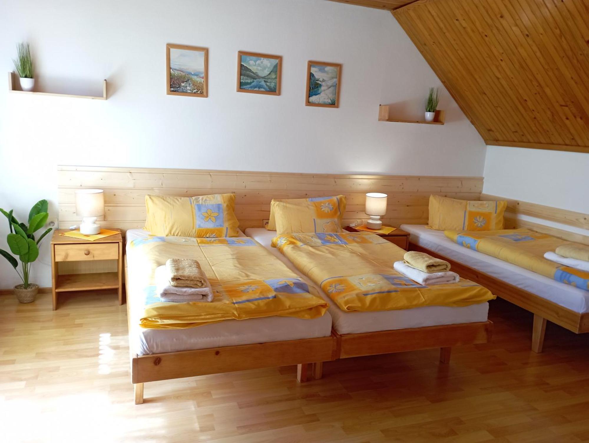 זוברץ Apartments Lubka מראה חיצוני תמונה